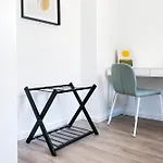Stylisches Design - Zentrum - Mit Parking - 2 Schlafzimmer - Homeoffice - Wlan Und Tv - Waschmaschine - 500m Zum Hbf - Paare - Geschaeftsreisende - Messe - Workation *