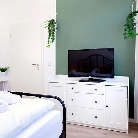 Stylisches Design - Zentrum - Mit Parking - 2 Schlafzimmer - Homeoffice - Wlan Und Tv - Waschmaschine - 500m Zum Hbf - Paare - Geschaeftsreisende - Messe - Workation *