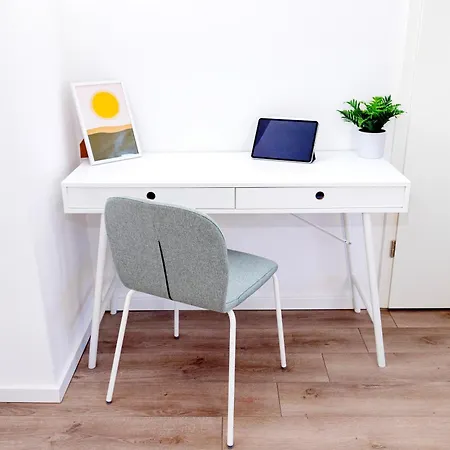 Stylisches Design - Zentrum - Mit Parking - 2 Schlafzimmer - Homeoffice - Wlan Und Tv - Waschmaschine - 500m Zum Hbf - Paare - Geschaeftsreisende - Messe - Workation *