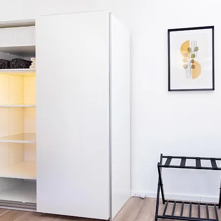Stylisches Design - Zentrum - Mit Parking - 2 Schlafzimmer - Homeoffice - Wlan Und Tv - Waschmaschine - 500m Zum Hbf - Paare - Geschaeftsreisende - Messe - Workation *