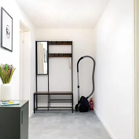 Stylisches Design - Zentrum - Mit Parking - 2 Schlafzimmer - Homeoffice - Wlan Und Tv - Waschmaschine - 500m Zum Hbf - Paare - Geschaeftsreisende - Messe - Workation *